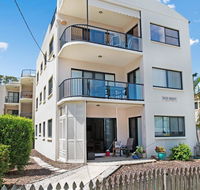 Quiet location across from waterfront - South Esp Bongaree - Accommodation Cairns