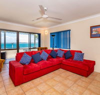 Fantastic Views from this top floor unit - Accommodation Cairns