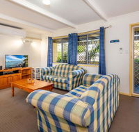 Pet Friendly Cottage in the Heart of Bribie - Wirraway St Bongaree - Accommodation Cairns