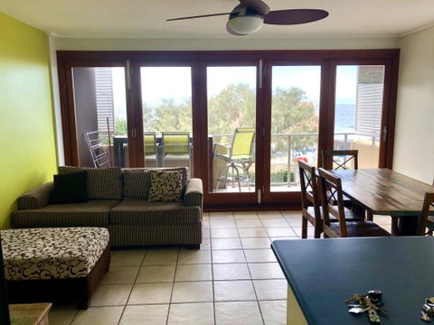 #4 Shorebreak, Kings Beach - Accommodation Cairns 2