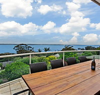 'The Bay' 25 Wallawa Rd - huge home with aircon spectacular views  chromecast - Accommodation Cairns