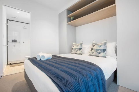, HollywoodDream@2Bd2Bth Lv38, Free Tram, Mel CBD - Accommodation Cairns 2