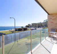 1 'Little Hut' 20 Kurrawa Close - Spectacular Water Views NBN  Air Conditioned - Accommodation Cairns