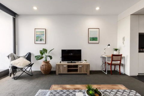 1 Bedroom Apartment In Prahran With Balcony - Accommodation Cairns 1