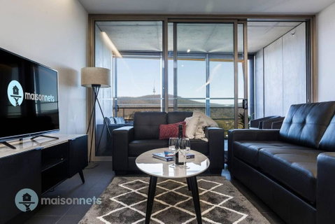 1 Bedroom Apt With Parking Walk To ANU - Accommodation Cairns 0