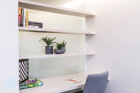 1 Bedroom Apt With Parking Walk To ANU - Accommodation Cairns 3
