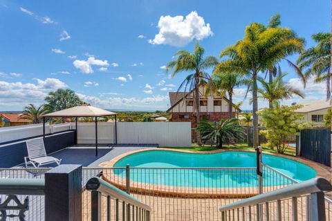 1-33 Tingira Close - Rainbow Beach, Gorgeous Ocean Views, Swimming Pool, Air Conditioning - Accommodation Cairns 3