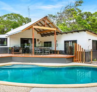 11 Naiad Court - Rainbow Shores Fantastic Family Retreat Swimming Pool 200m to beach Free Wi-Fi - Accommodation Cairns