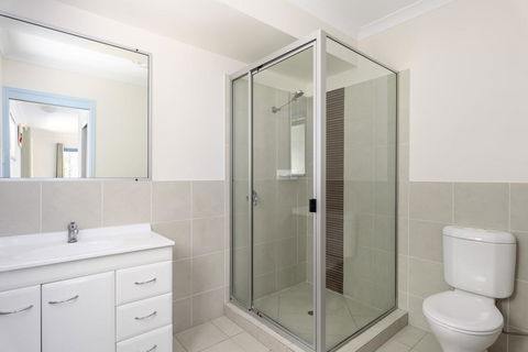 12 Ibis Court - Highset Beach House With Natural Bushland Gardens And Covered Decks - Accommodation Cairns 2