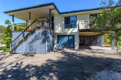 12 Ibis Court - Highset Beach House With Natural Bushland Gardens And Covered Decks - Accommodation Cairns 1