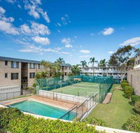 14 'THE DUNES' 38 MARINE DR - LARGE UNIT WITH POOL TENNIS COURT AND DIRECTLY ACROSS FROM FINGAL - Accommodation Cairns