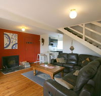 14 Cobbon Crescent Jindabyne - Accommodation Cairns