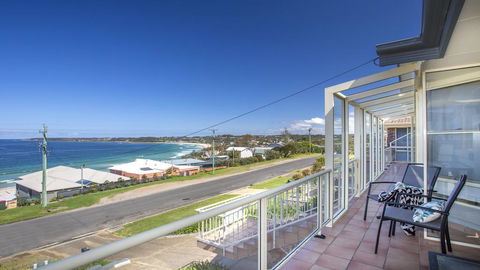 143 Mitchell Pde - Magnificent Outlook - Accommodation Cairns 0