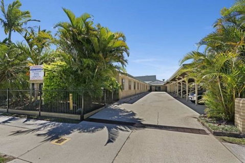 17 North Street Budget Accommodation - Accommodation Cairns 0