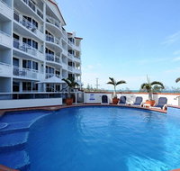 2 Bedroom Alex Unit - Ocean Pool and Park Views - Accommodation Cairns