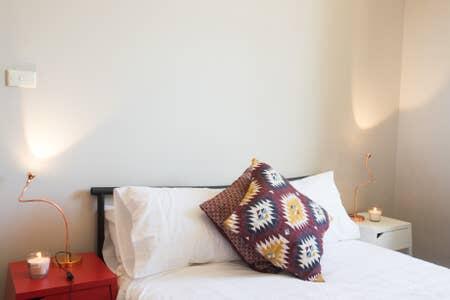 2 Bedroom Harbour View At The Rocks Heart Of CBD - Accommodation Cairns 1