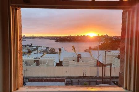 2 Bedroom Harbour View At The Rocks Heart Of CBD - Accommodation Cairns 3
