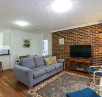 2 Bedroom St Lucia Apartment close to UQ and CityCat - Accommodation Cairns