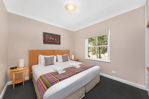 2 Bedroom Villa @ Oaks Cypress Lakes Resort - Accommodation Cairns 2