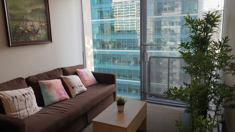 2 Bedrooms CBD FREE Tram Apartment (Melb Central, China Town, Queen Victoria Market, Melbourne University, RMIT, Etc) - Accommodation Cairns 0