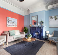 2-Bed Apartment Metres From Coogee Beach and Dining - Accommodation Cairns