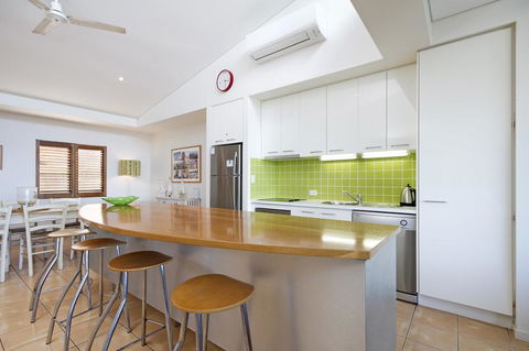 2/22 Stevens - Accommodation Cairns 0