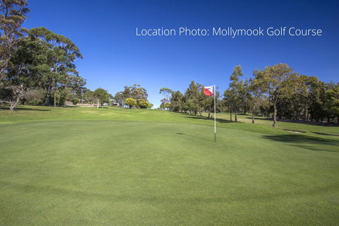 2/81 Clyde St - Villa De Golf At Mollymook - Accommodation Cairns 2