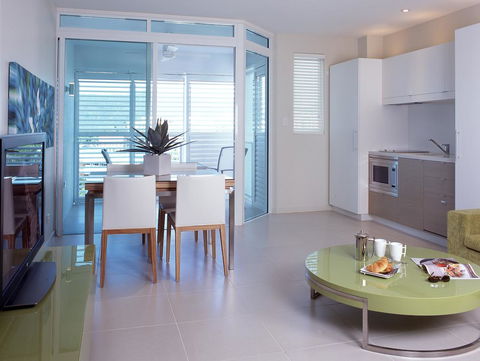 201 Lake Street - Accommodation Cairns 3