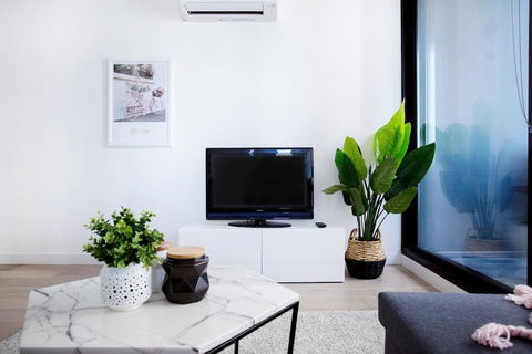 25, Empire, 1Br1Bth, Pinkytoffee, MelCen CBD, FreeTram,  - Accommodation Cairns 3
