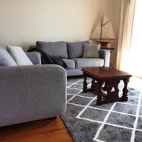 Blue Seas - Beach Front Living - Accommodation Cairns 2