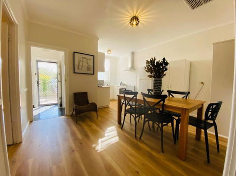 Budget Barossa - Accommodation Cairns 2