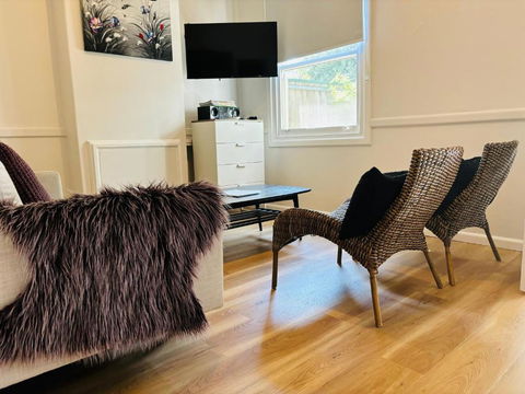Budget Barossa - Accommodation Cairns 1