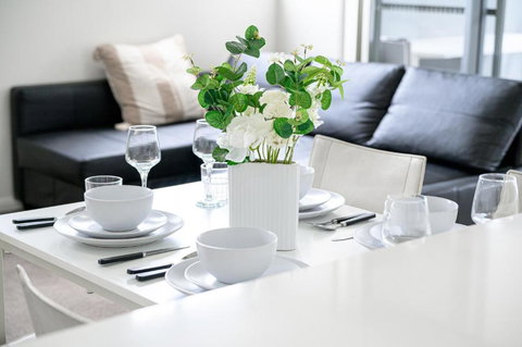 Canterbury Fashion 2Br Steps To Train & Woolworths - Accommodation Cairns 0