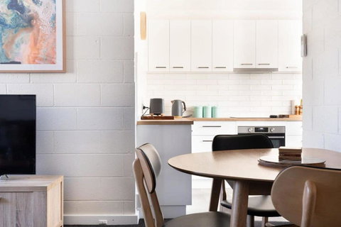 CBD Apartment By The Park: WiFi & Parking - Accommodation Cairns 1