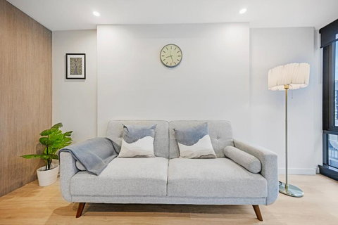 CBD Center Gem Modern 1-Bedroom Apt - Accommodation Cairns 4