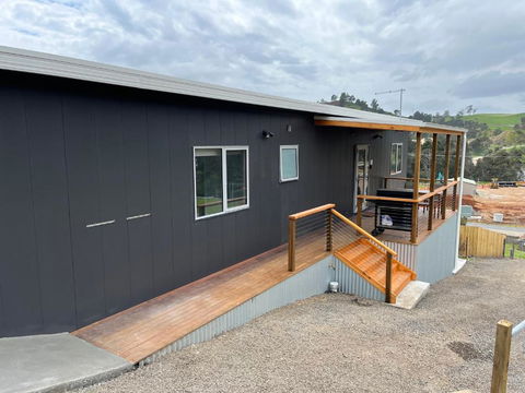 Derby Digs Cabin - Accommodation Cairns 0