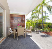 356 ' Oaks Pacific Blue' 265 Sandy Point Rd - Air conditioned direct pool access and suited for disability - Accommodation Cairns