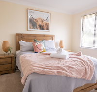 42 Rosemary Lane - Central Orange - Spacious Family Home - Quiet Lane - Accommodation Cairns