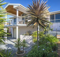 58 Seaview St - Summer Days - Accommodation Cairns