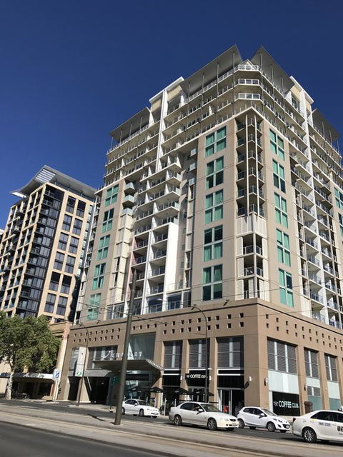 96 North Terrace - Accommodation Cairns 0