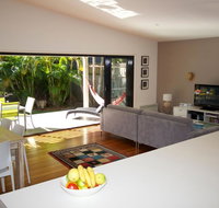 LIZZIE - Accommodation Cairns