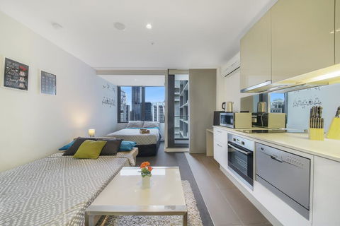 A Cozy & Comfy Studio Next To Southern Cross - Accommodation Cairns 3
