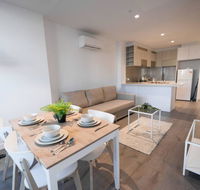 A Dreamy 2BR CBD Apartment Near Southern Cross - Accommodation Cairns