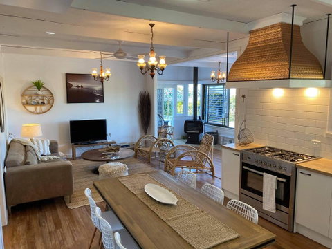 A Drop In The Ocean - Kingscliff - Accommodation Cairns 1