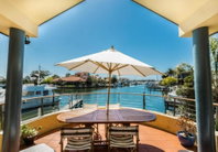 A Mariners Place - BEST location in town