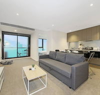 A Modern  Central Apt with Beautiful City Views - Accommodation Cairns