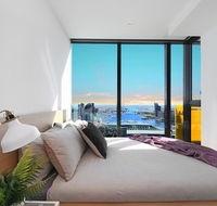 A Stylish CBD Apartment with A Stunning View - Accommodation Cairns