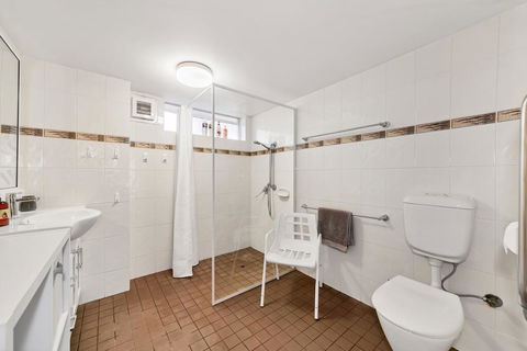 Abby's Poolside Retreat 1 - Accommodation Cairns 2