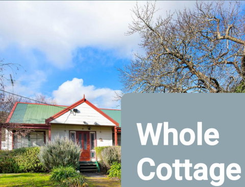 Abelia Cottages SPA LAKESIDE COTTAGE NO 1 - Accommodation Cairns 0