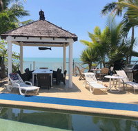 Absolute Beach Frontage Family Friendly Home away from home - Accommodation Cairns